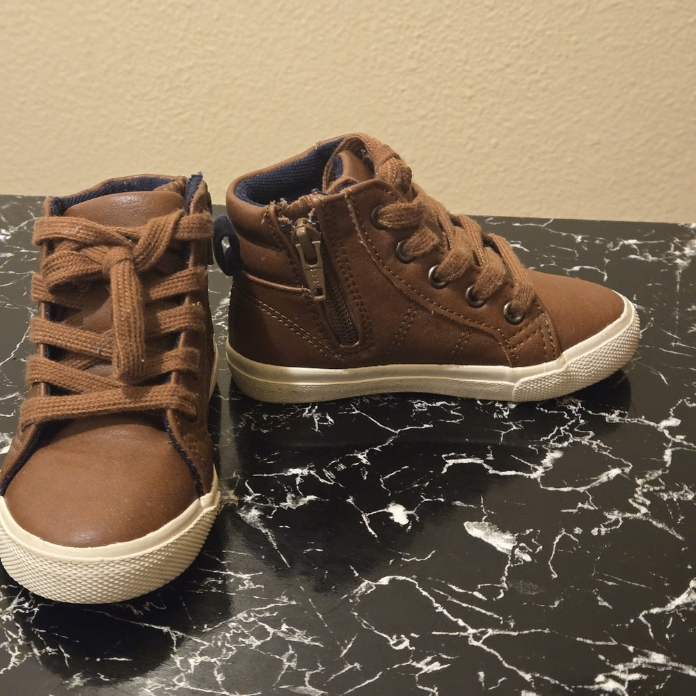 🍒🍒 Cat & Jack Brown Kids High-Top Sneakers - Picture 6 of 9